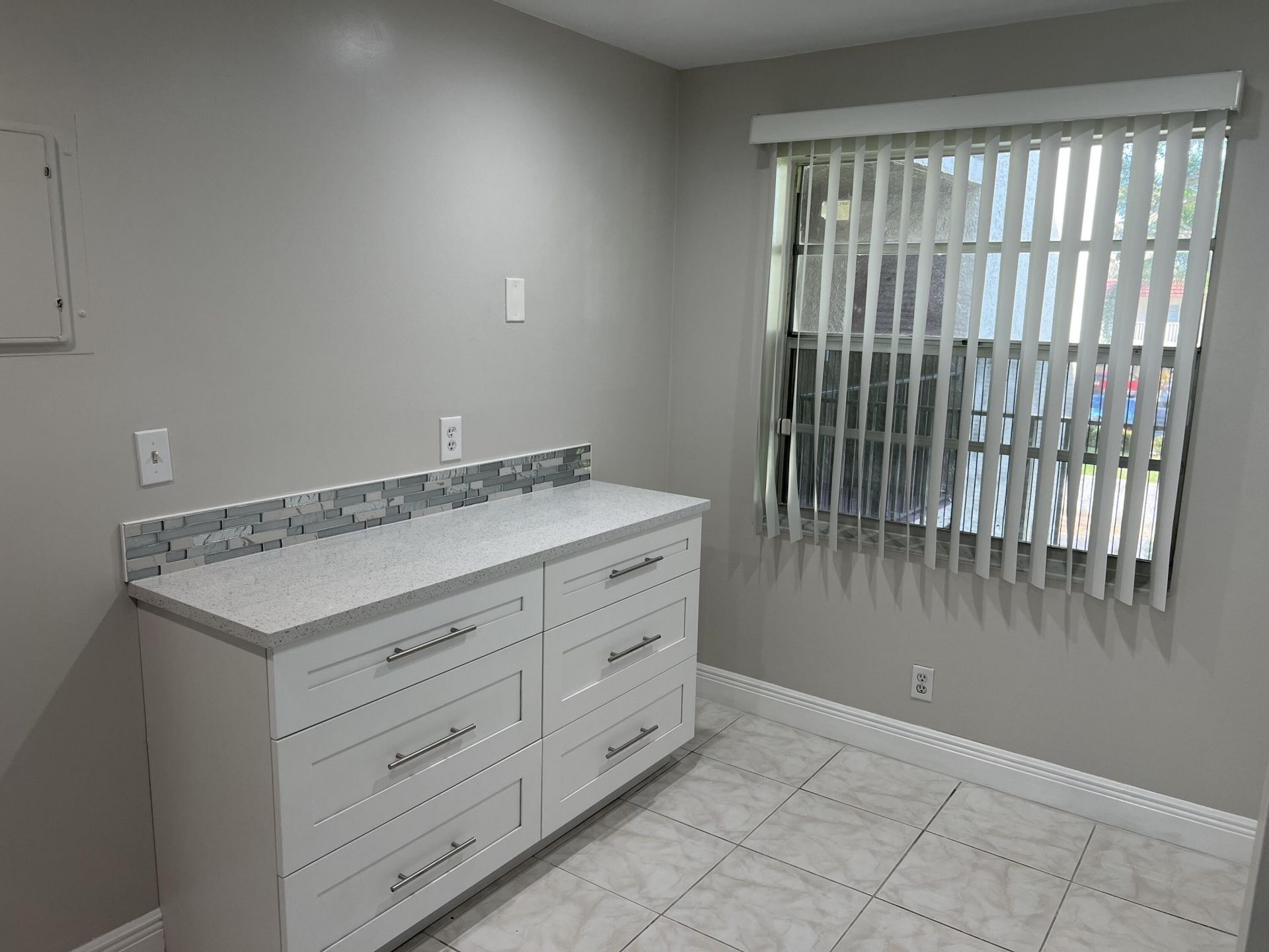 24 Abbey Lane, Unit 204, Delray Beach, FL 33446 Photo