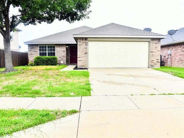 5760 Mountain Stream Trail , Fort Worth, TX 76244