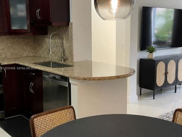 2027 SE 10th Ave , Unit 716, Fort Lauderdale, FL 33316