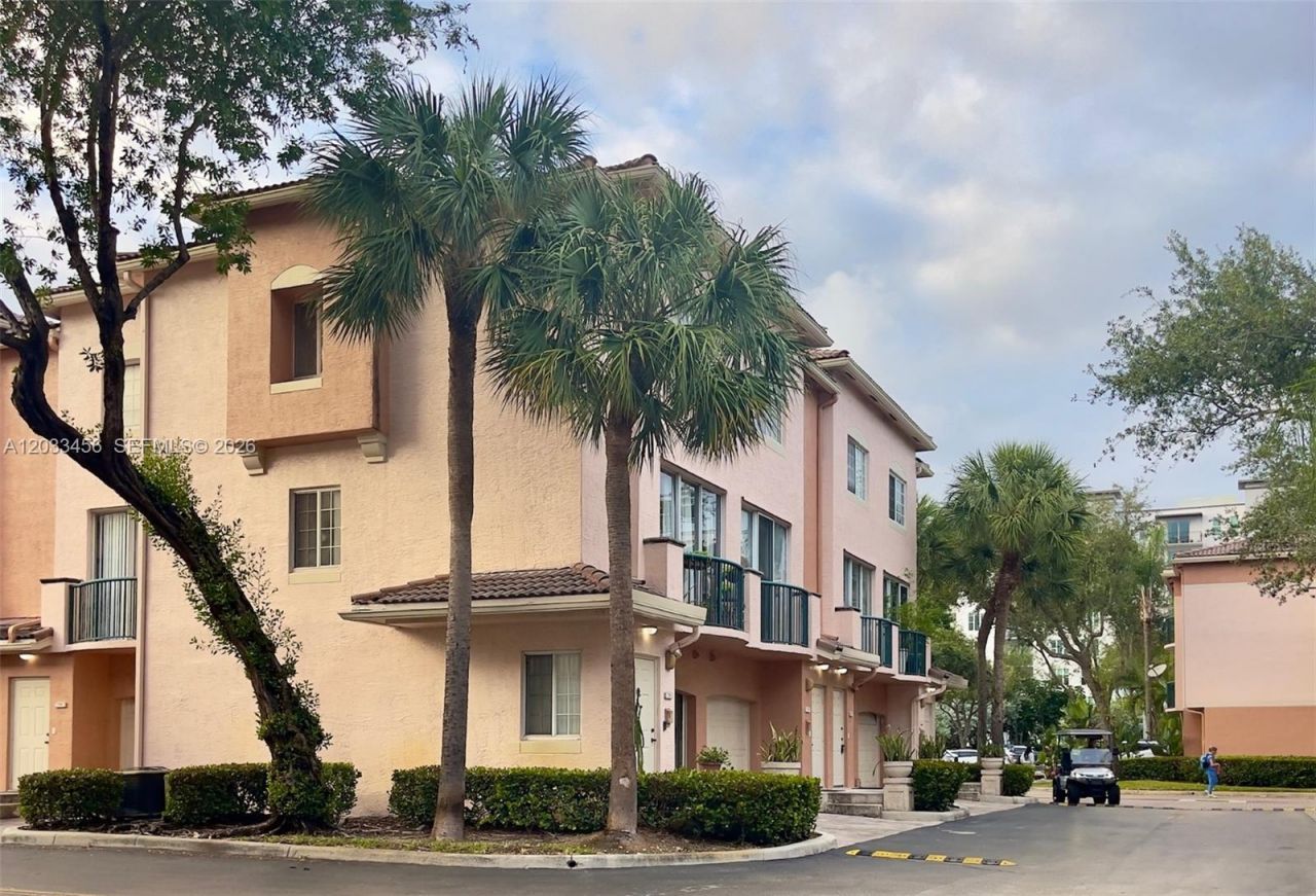 2027 SE 10th Ave , Unit 716, Fort Lauderdale, FL 33316 Photo