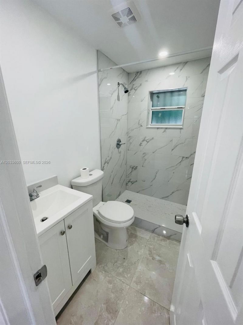 2437 NW 98th St, Miami, FL 33147 Photo