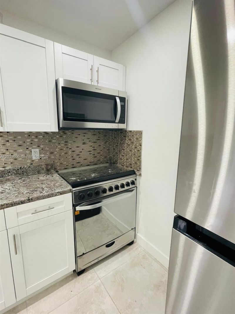 2437 NW 98th St, Miami, FL 33147 Photo
