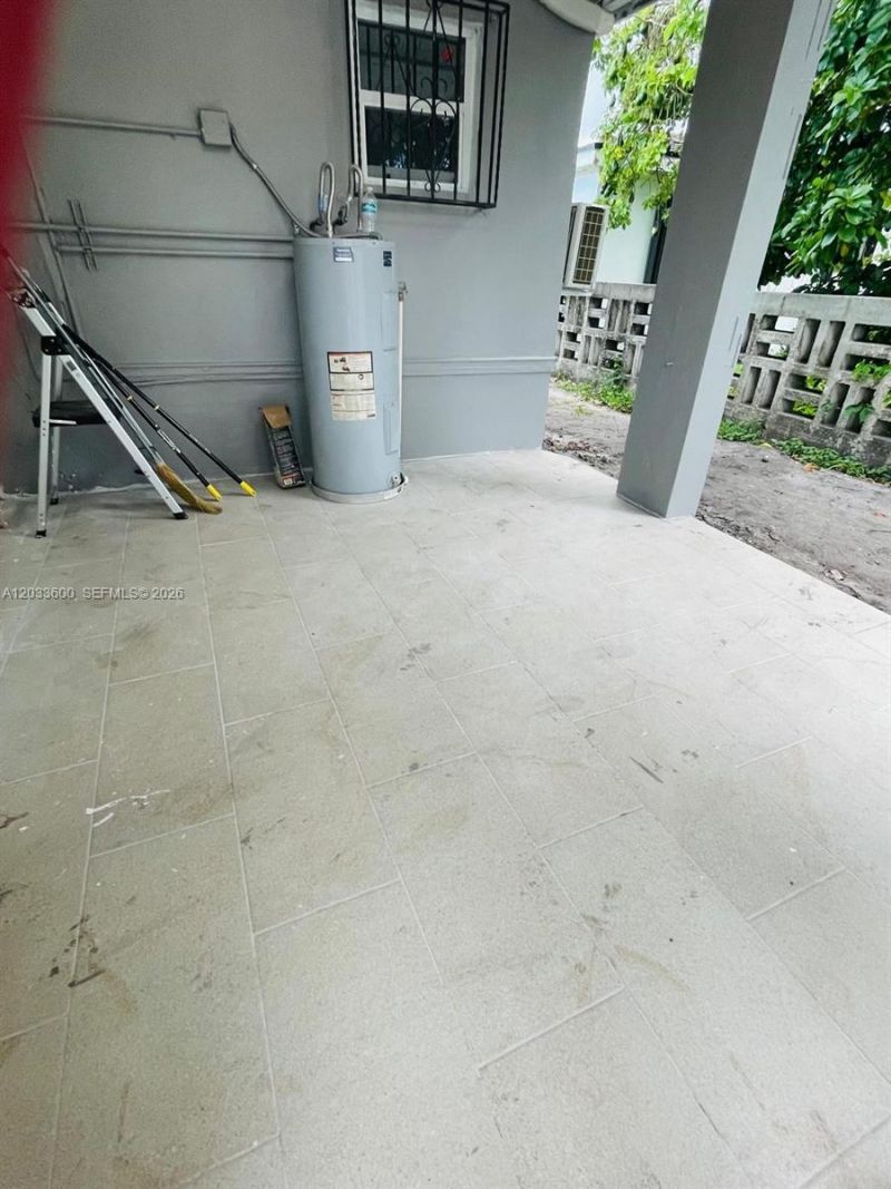 2437 NW 98th St, Miami, FL 33147 Photo