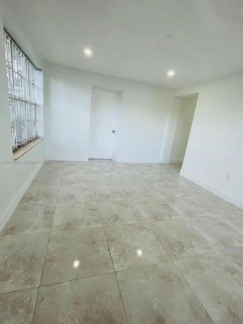 2437 NW 98th St, Miami, FL 33147 Photo