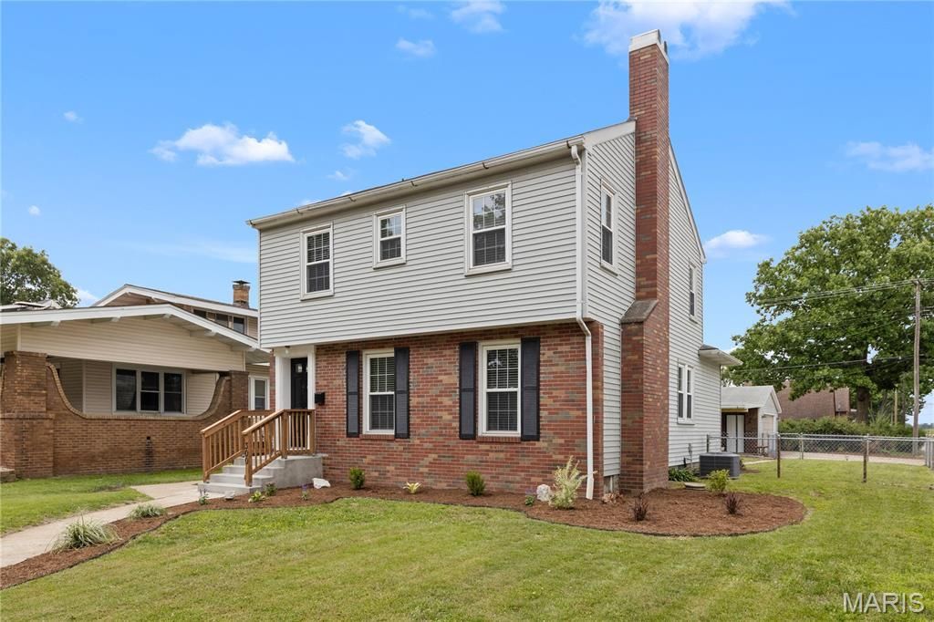 300 Sotier Place , Wood River, IL 62095 Main Photo