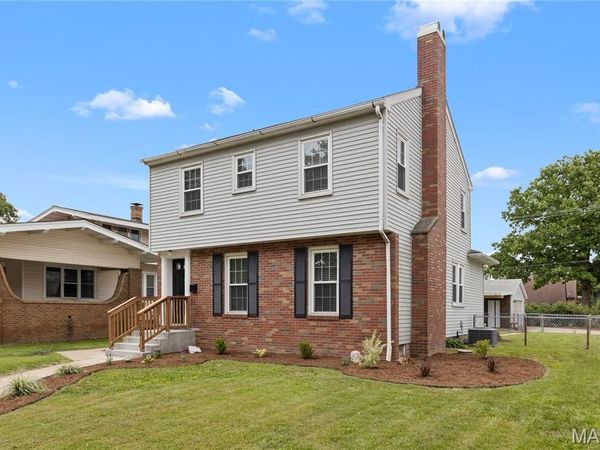 300 Sotier Place , Wood River, IL 62095