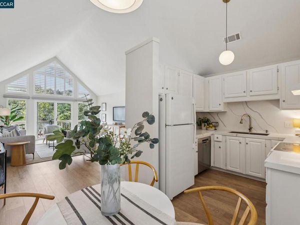122 Ascot Ct, Unit B, Moraga, CA 94556