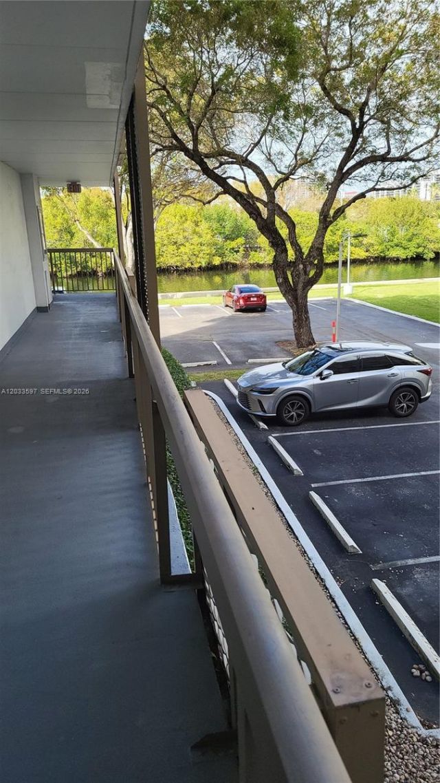 3401 N Country Club Dr , Unit 211, Aventura, FL 33180 Photo
