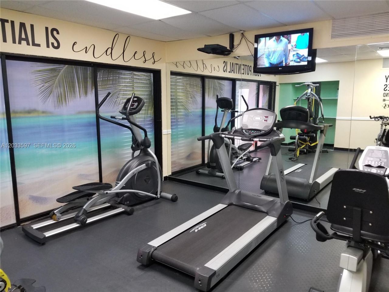 3401 N Country Club Dr , Unit 211, Aventura, FL 33180 Photo