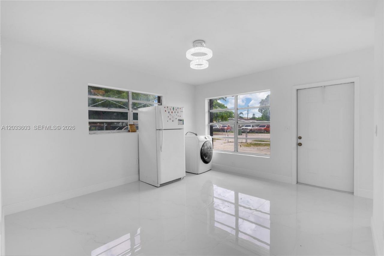1011 NW 9th St , Homestead, FL 33030 Photo