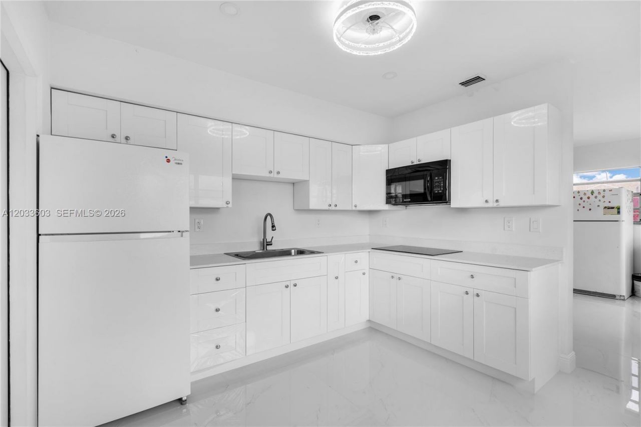 1011 NW 9th St , Homestead, FL 33030 Photo