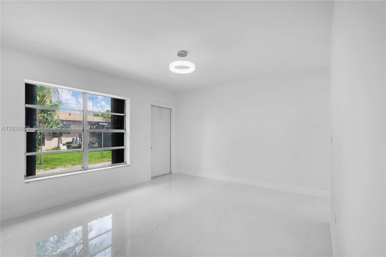 1011 NW 9th St , Homestead, FL 33030 Photo