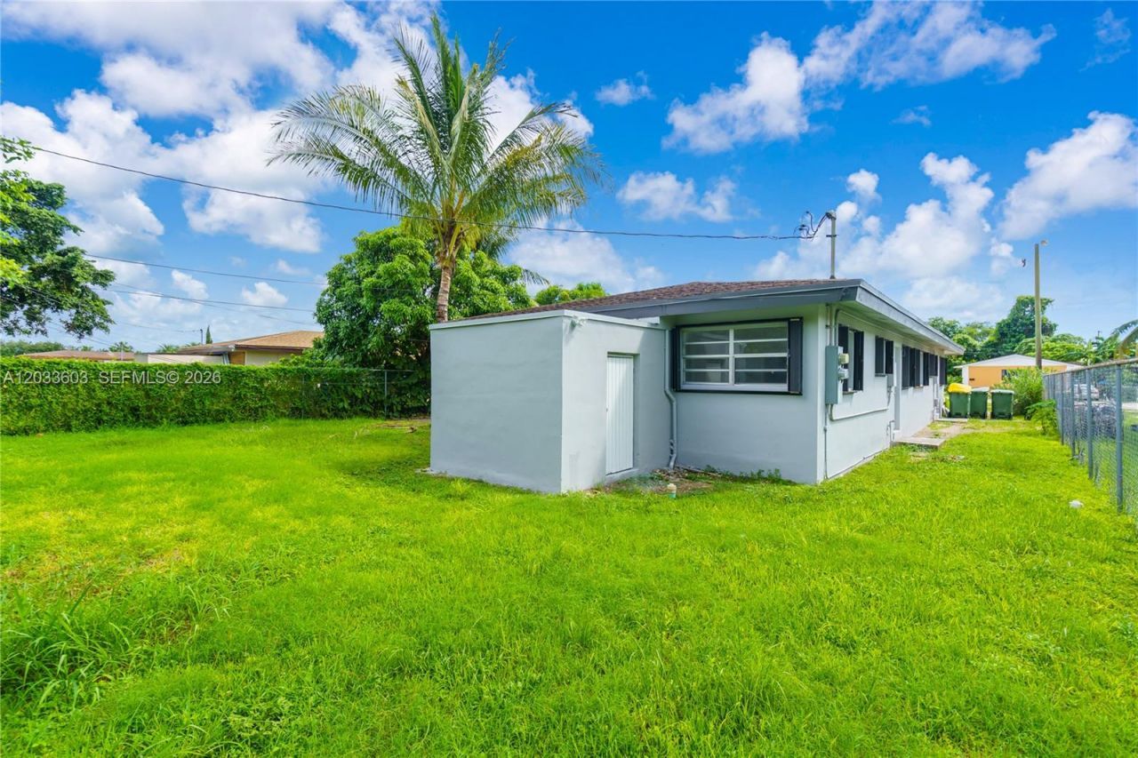 1011 NW 9th St , Homestead, FL 33030 Photo
