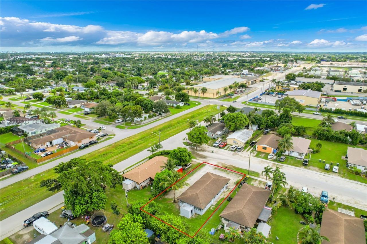 1011 NW 9th St , Homestead, FL 33030 Photo