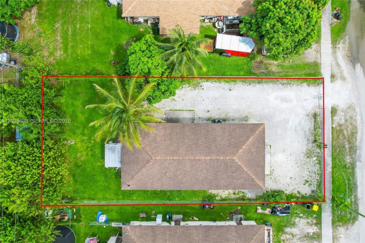 1011 NW 9th St , Homestead, FL 33030 Photo