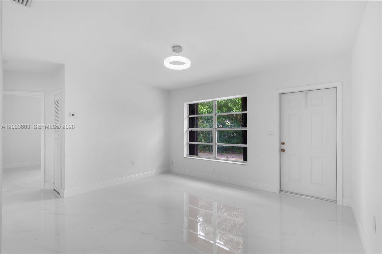 1011 NW 9th St , Homestead, FL 33030 Photo