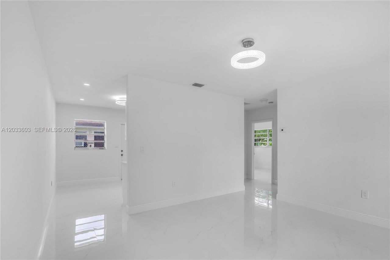 1011 NW 9th St , Homestead, FL 33030 Photo