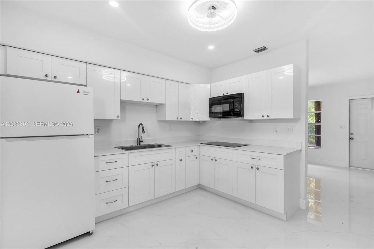 1011 NW 9th St , Homestead, FL 33030 Photo