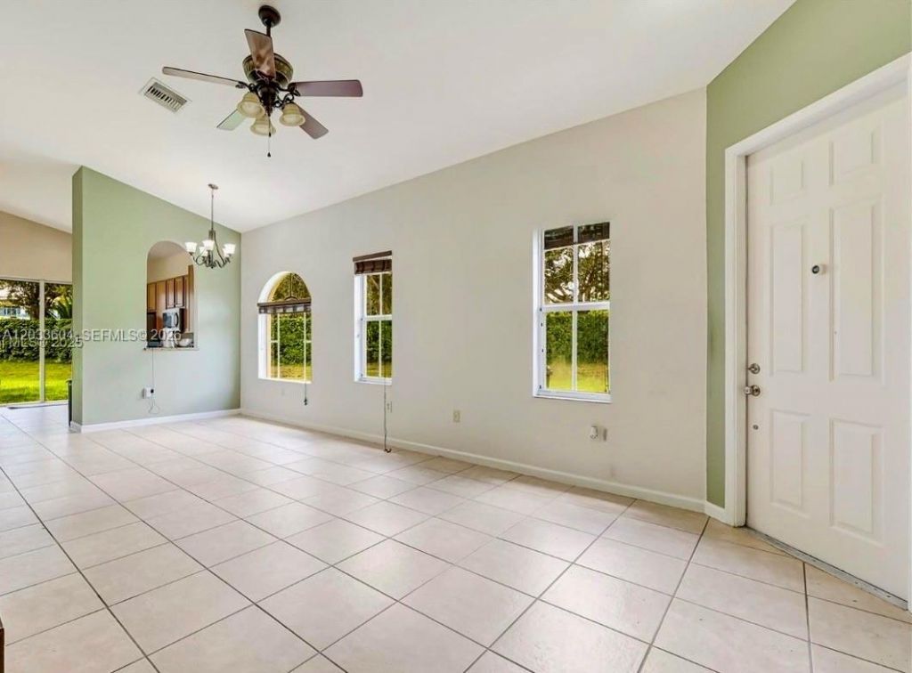 3910 NE 10th Dr, Homestead, FL 33033 Photo