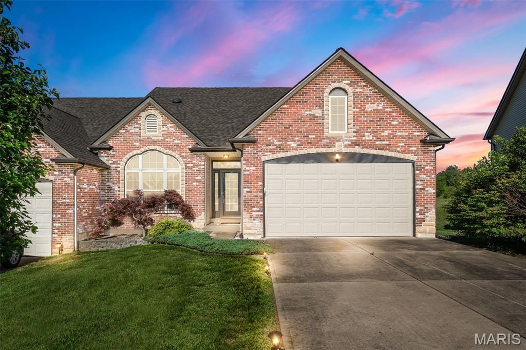 141 Canyon Creek Circle , Moscow Mills, MO 63362 Main Photo