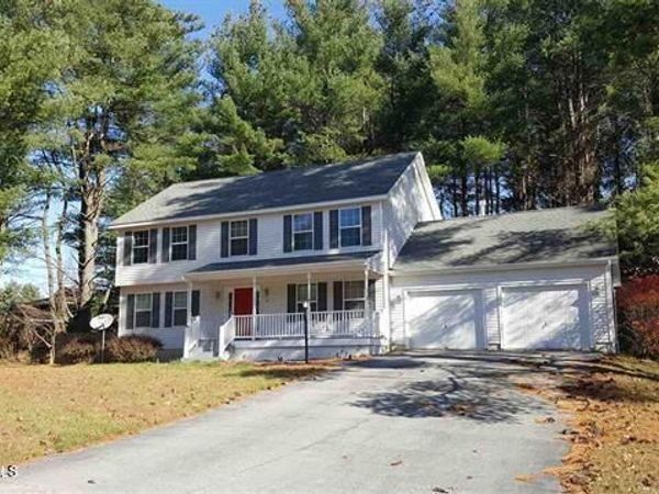 4 Round Table Road, Saratoga Springs, NY 12866
