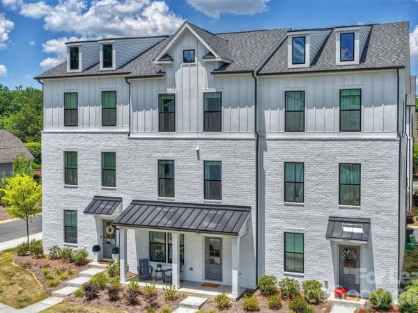 3024 Red Cardinal Lane, Charlotte, NC 28211