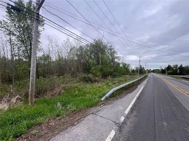 5670 Thompson Road , Clarence Center, NY 14032