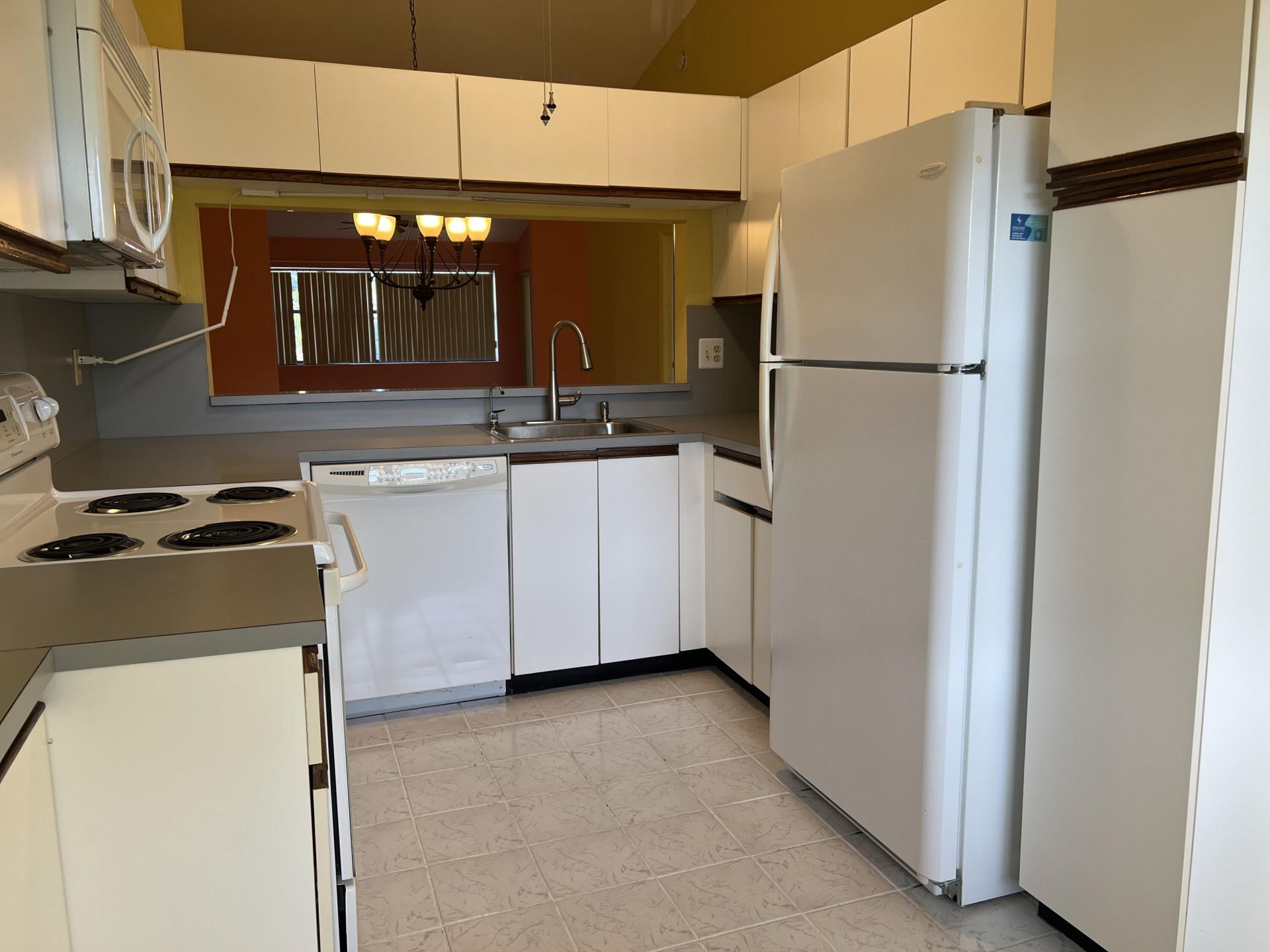 7649 Tahiti Lane, Unit 202, Lake Worth, FL 33467 Photo