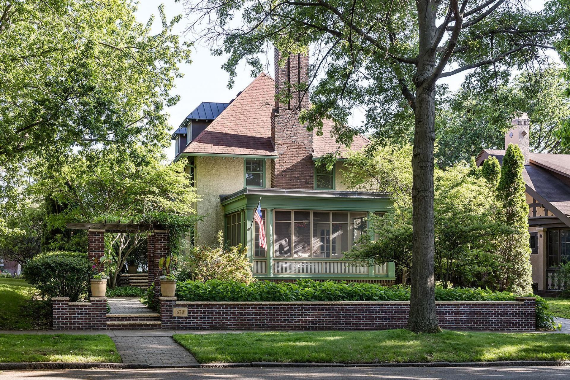 670 Goodrich Avenue, Saint Paul, MN 55105