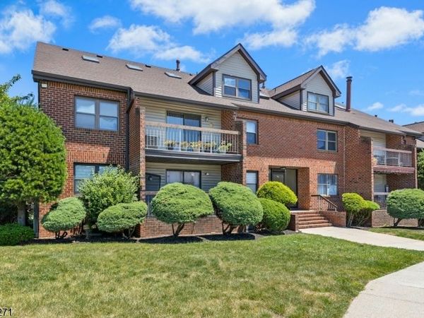 121 Beverly Hill Ter, Woodbridge, NJ 07095