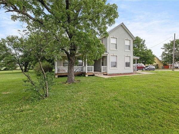 2116 31 Highway, Waverly, KS 66871