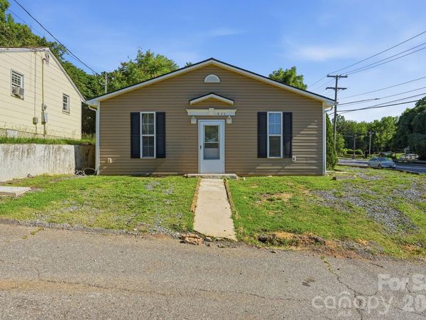 411 W Sullivan Street , Gastonia, NC 28052