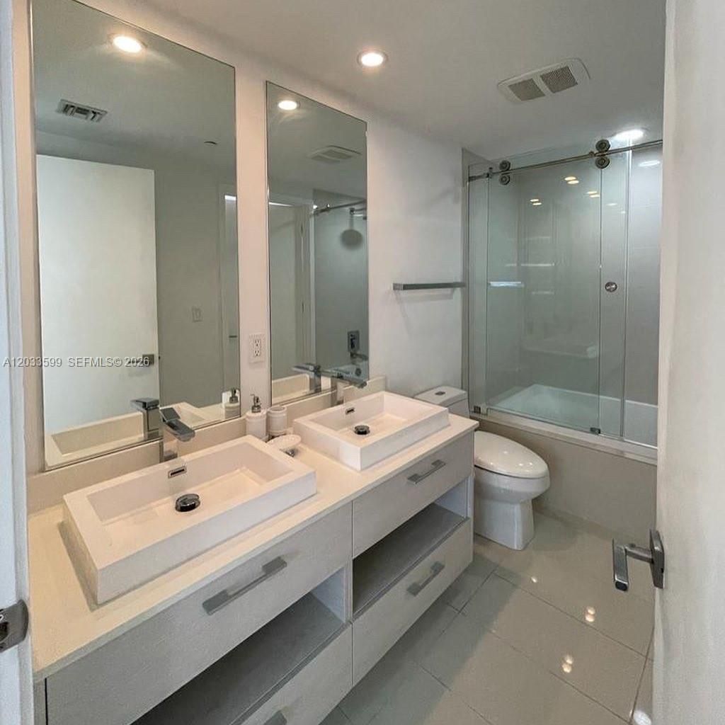 45 SW 9th St , Unit 1407, Miami, FL 33130 Photo