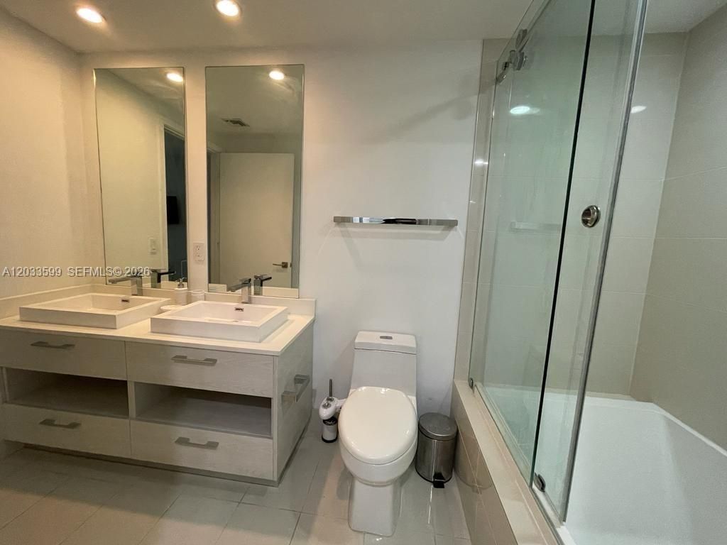 45 SW 9th St , Unit 1407, Miami, FL 33130 Photo