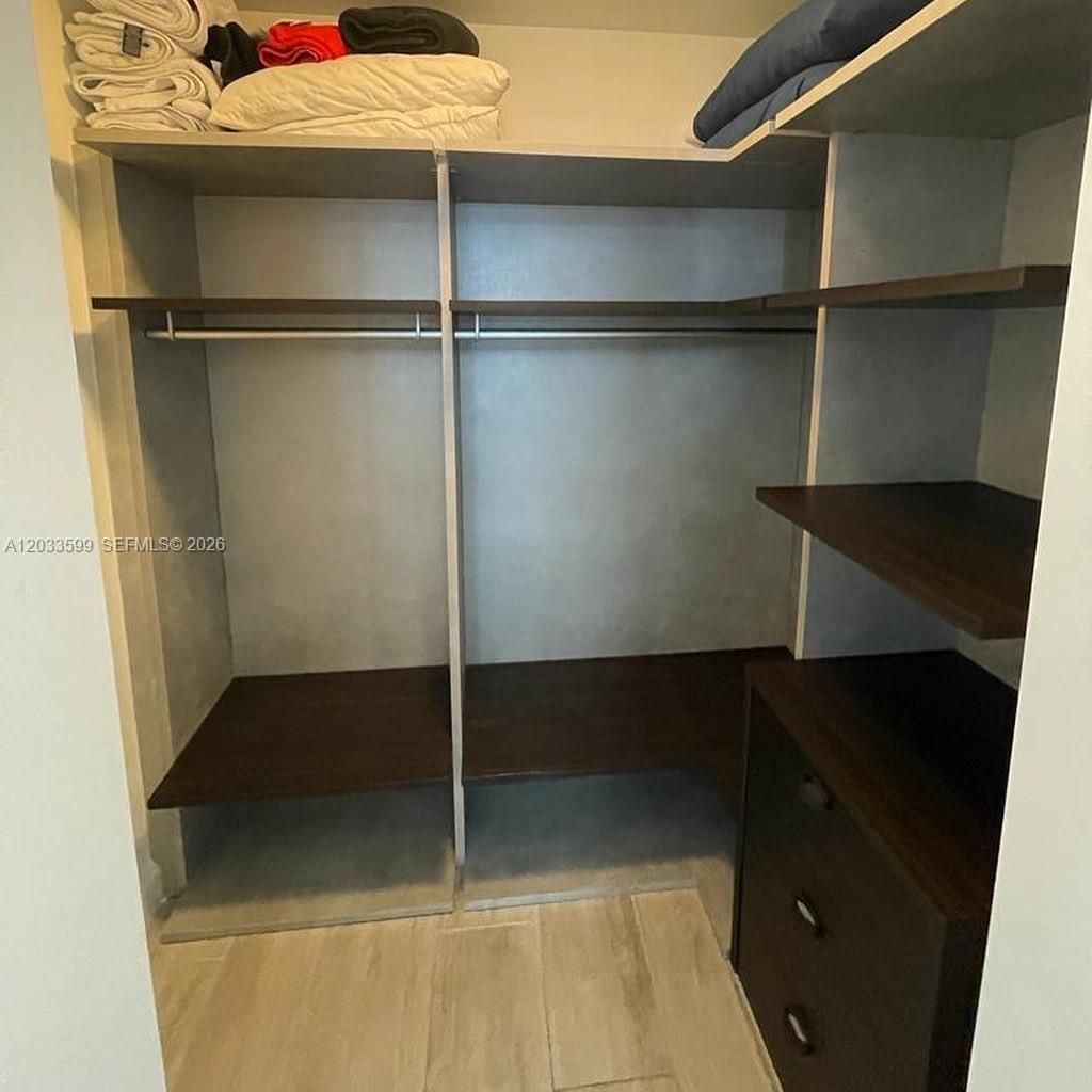 45 SW 9th St , Unit 1407, Miami, FL 33130 Photo