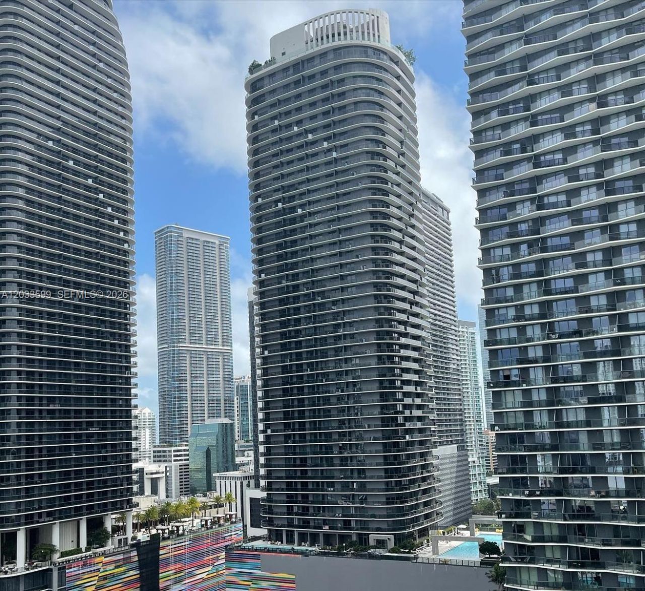 45 SW 9th St , Unit 1407, Miami, FL 33130 Photo