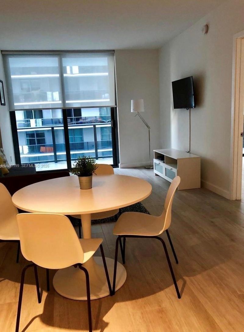 45 SW 9th St , Unit 1407, Miami, FL 33130 Photo