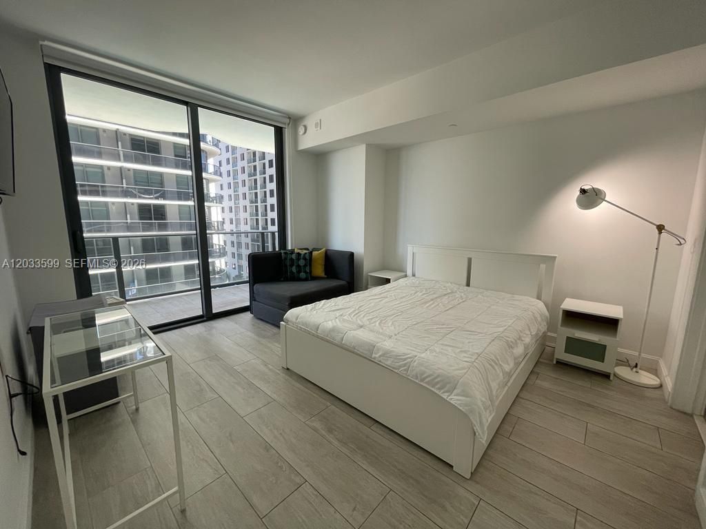45 SW 9th St , Unit 1407, Miami, FL 33130 Photo