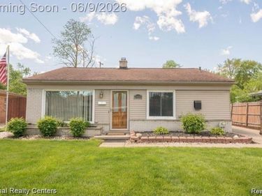 28111 BRENTWOOD Street, Southfield, MI 48076