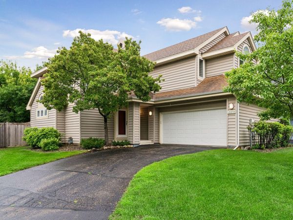 15575 17th Place N, Plymouth, MN 55447