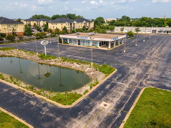 1910 Moreland Boulevard , Champaign, IL 61822