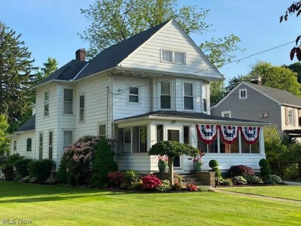 1926 Walnut Boulevard , Ashtabula, OH 44004