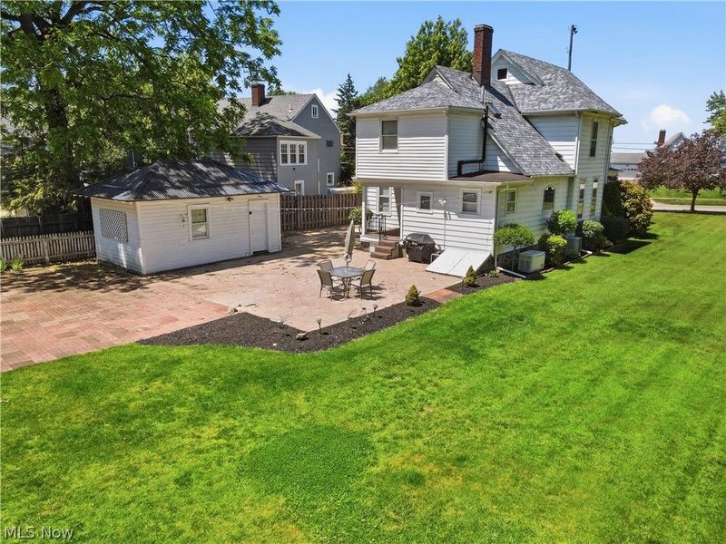 1926 Walnut Boulevard , Ashtabula, OH 44004 Photo 3