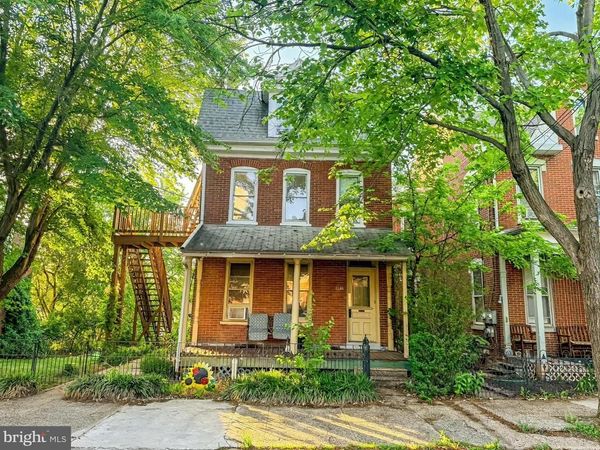 657 N CHARLOTTE STREET, UNIT 2, POTTSTOWN, PA 19464
