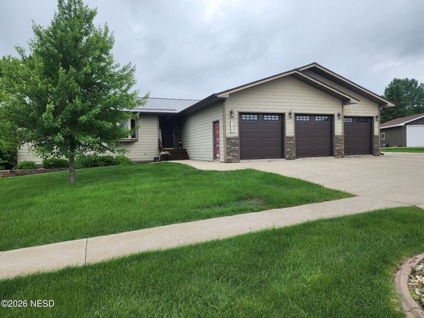 1235 22ND STREET NE, Watertown, SD 57201