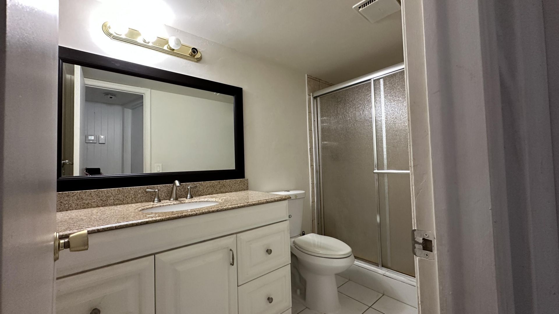 3601 Inverrary Drive, Unit 206, Lauderhill, FL 33319 Photo