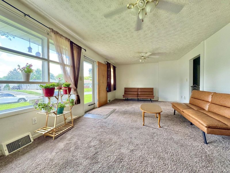 4121 Maplegrove Drive, Grove City, OH 43123 Photo 6
