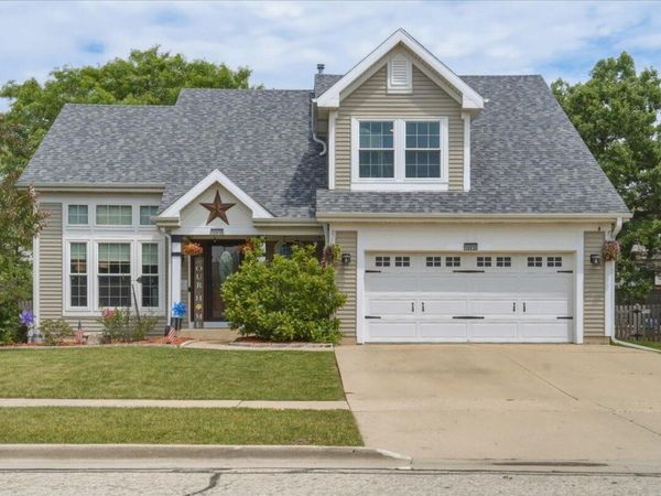 10910 67th PLACE, Kenosha, WI 53142