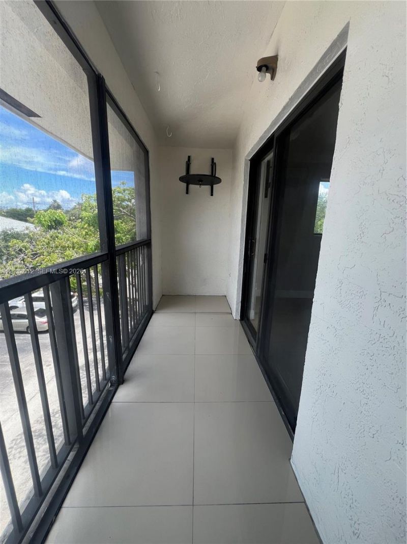 2445 SW 18th Ter , Unit 1009, Fort Lauderdale, FL 33315 Photo