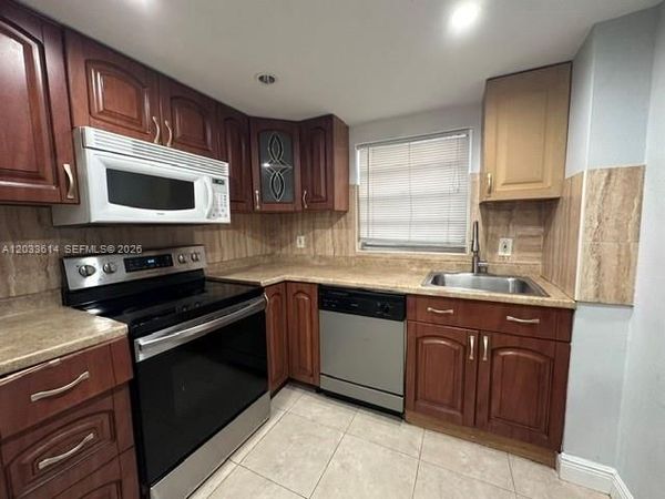 16450 Miami Dr , Unit 108, North Miami Beach, FL 33162